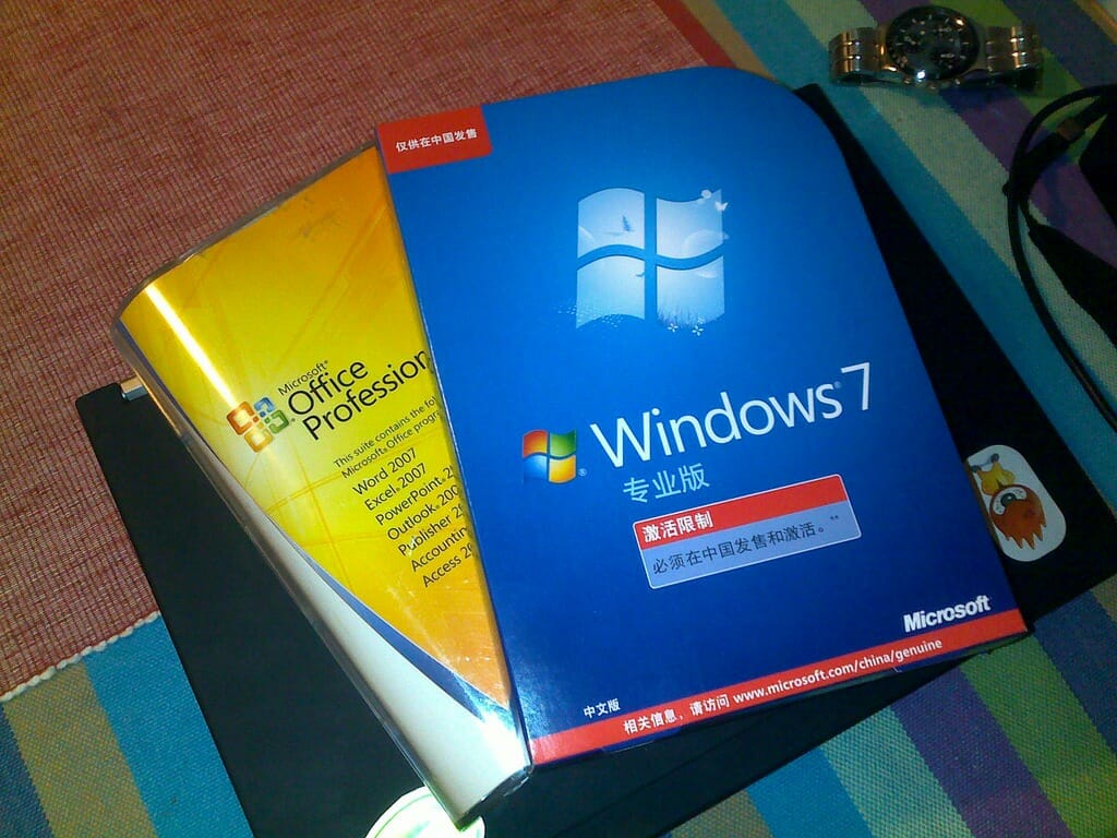 Windows 7 Professional Product Key for 32/64- bit - iTechGyan.com
